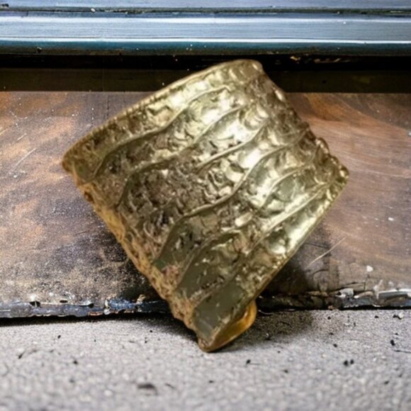 Brass Lateefa Cuff Bracelet - Picture 4 of 5